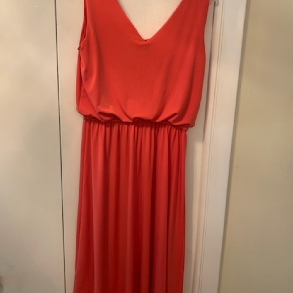 Coral dress - Picture 2 of 3